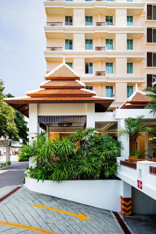 Aiyara Palace Hotel Pattaya Exterior photo