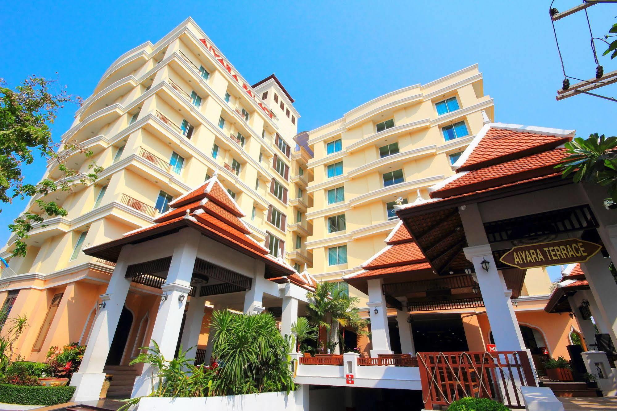 Aiyara Palace Hotel Pattaya Exterior photo